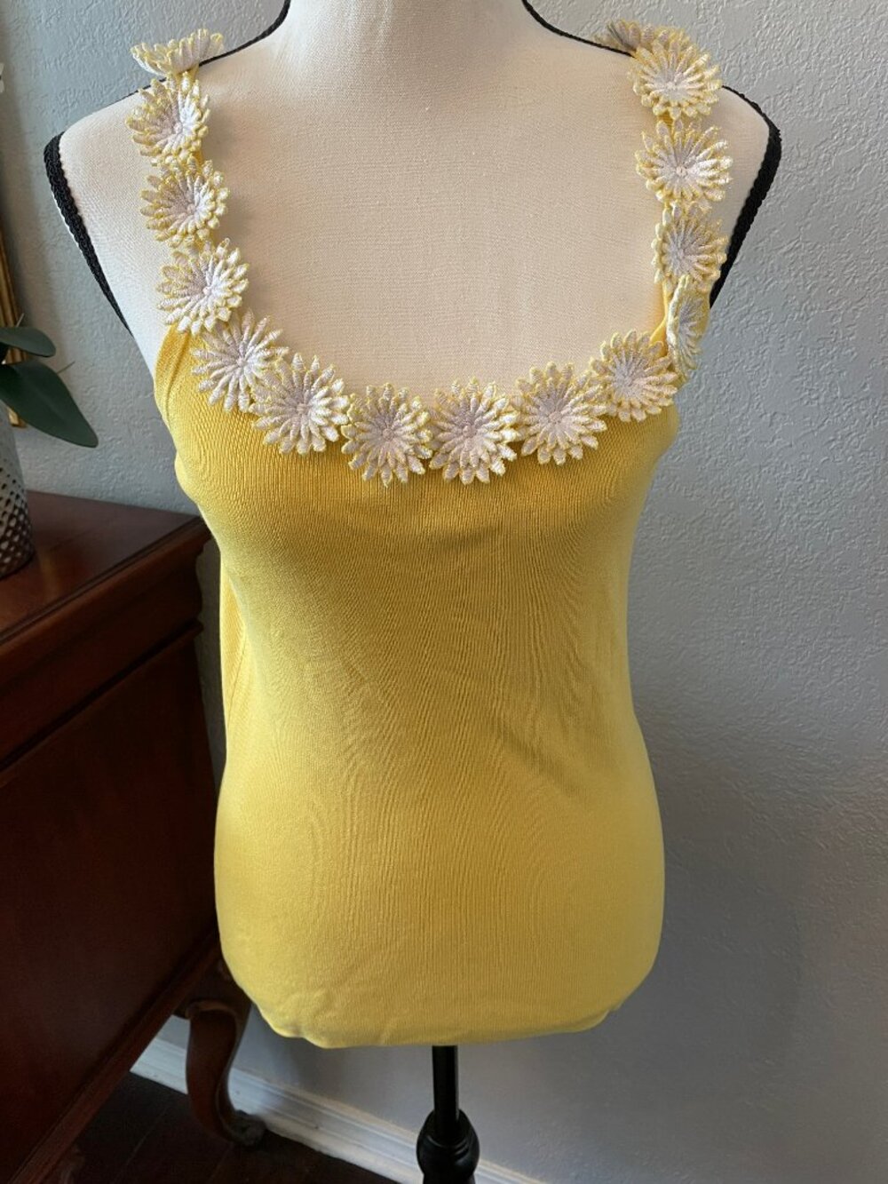 cyrus top with daisy straps